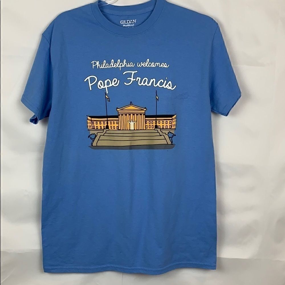 Gilden Philadelphia Pope Francis t- shirt